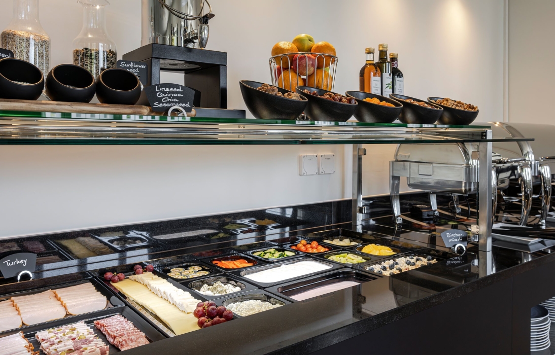 Fruehstuecksraum boutique hotel karl luzern 09